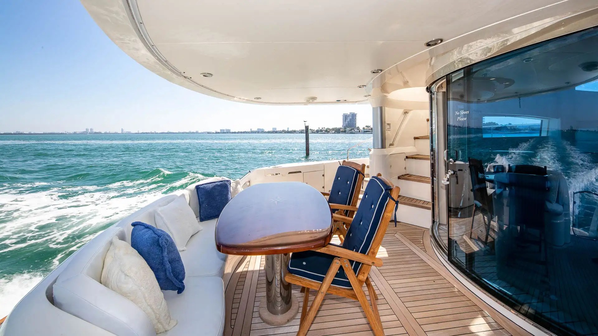 65' Fairline - Yacht Rental in Hollywood, Florida