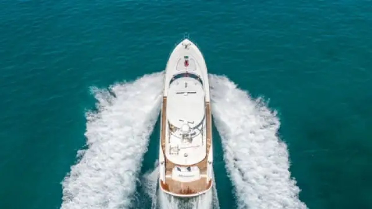 65' Fairline - Yacht Rental in Hollywood, Florida