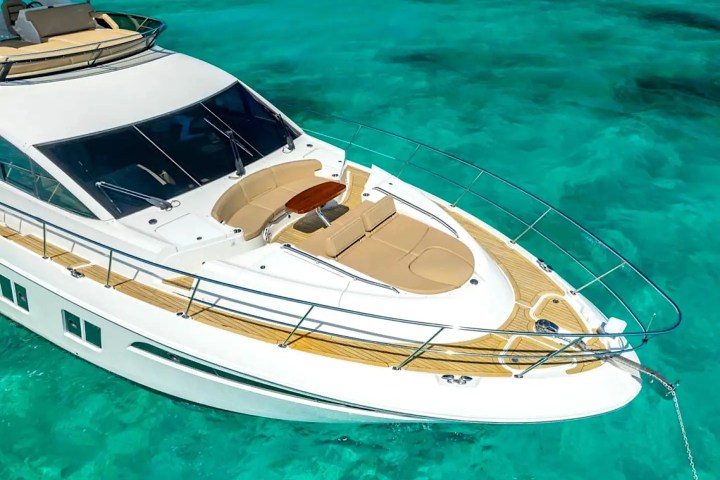 65' SeaRay - Yacht Rental in Nassau, Bahamas