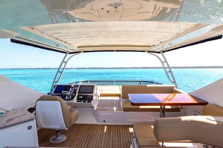 65' SeaRay - Yacht Rental in Nassau, Bahamas