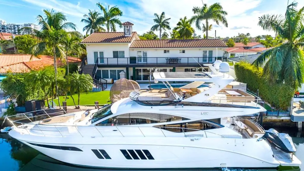 65' SeaRay - Yacht Rental in Nassau, Bahamas