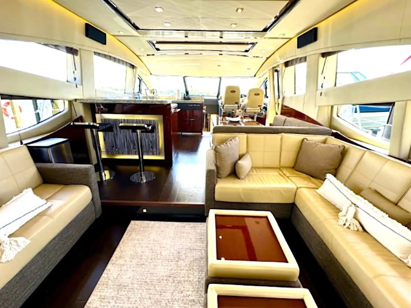 65' SeaRay - Yacht Rental in Nassau, Bahamas