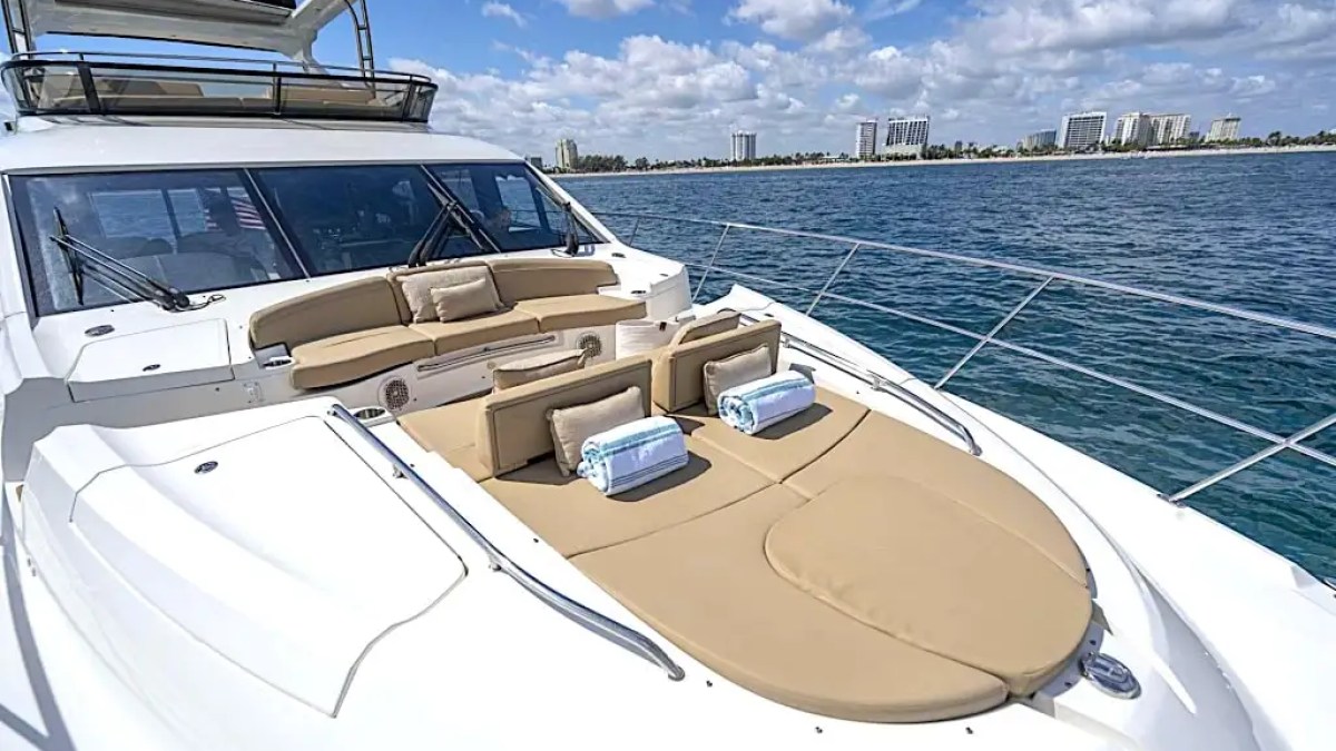 65' SeaRay - Yacht Rental in Nassau, Bahamas