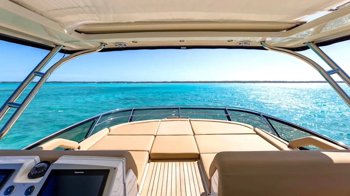 65' SeaRay - Yacht Rental in Nassau, Bahamas