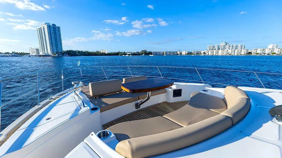 65' SeaRay - Yacht Rental in Nassau, Bahamas