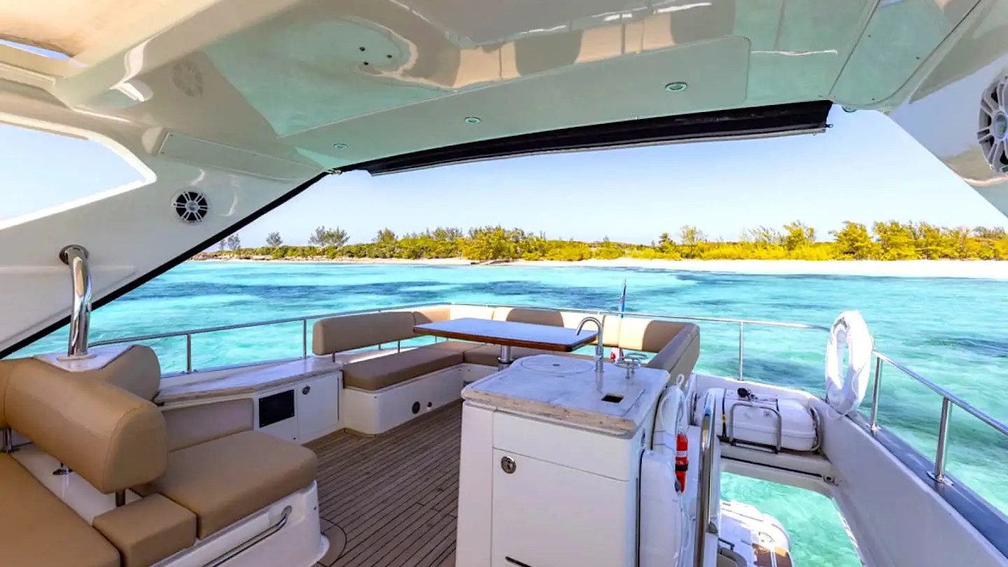65' SeaRay - Yacht Rental in Nassau, Bahamas