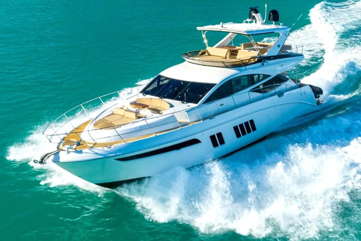 65' SeaRay - Yacht Rental in Nassau, Bahamas
