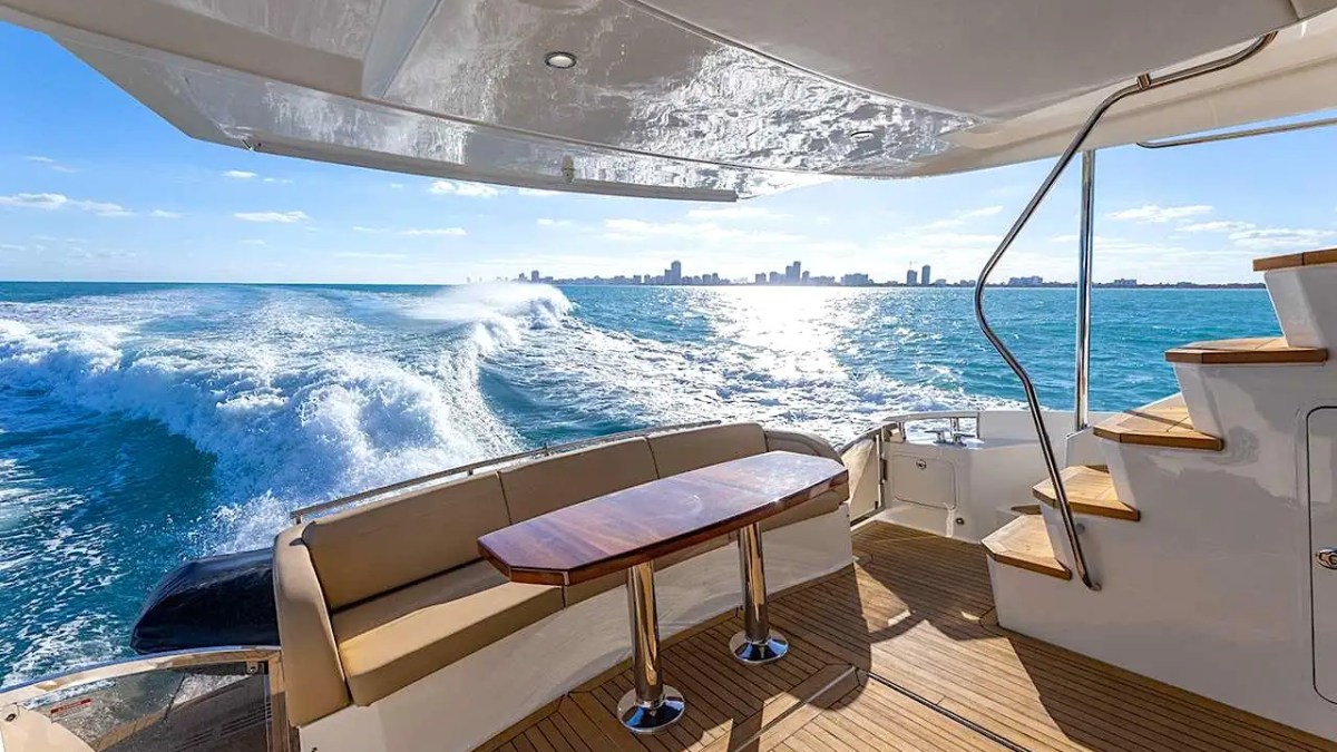 65' SeaRay - Yacht Rental in Nassau, Bahamas