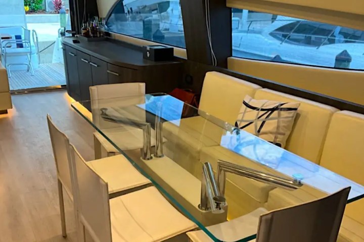 67' Uniesse - Yacht Rental in Tampa, Florida