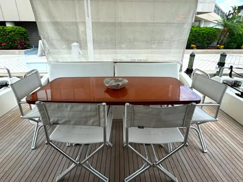 67' Uniesse - Yacht Rental in Tampa, Florida