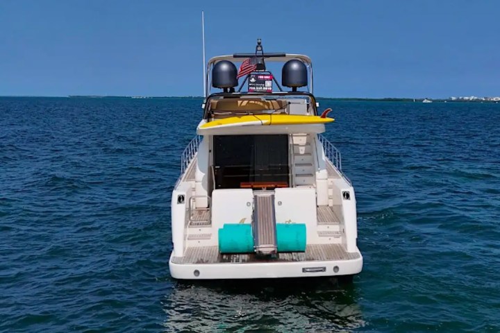 67' Uniesse - Yacht Rental in Tampa, Florida