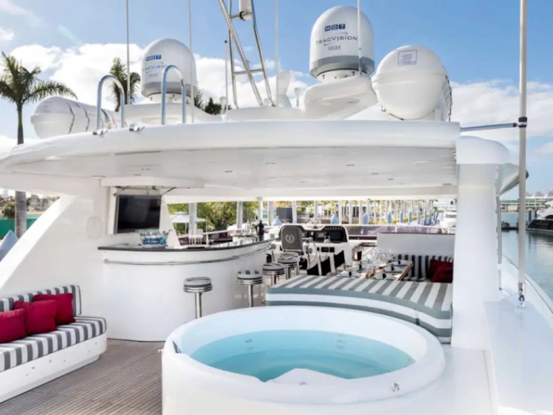 Top-deck jacuzzi on 103′ Johnson Key Biscayne