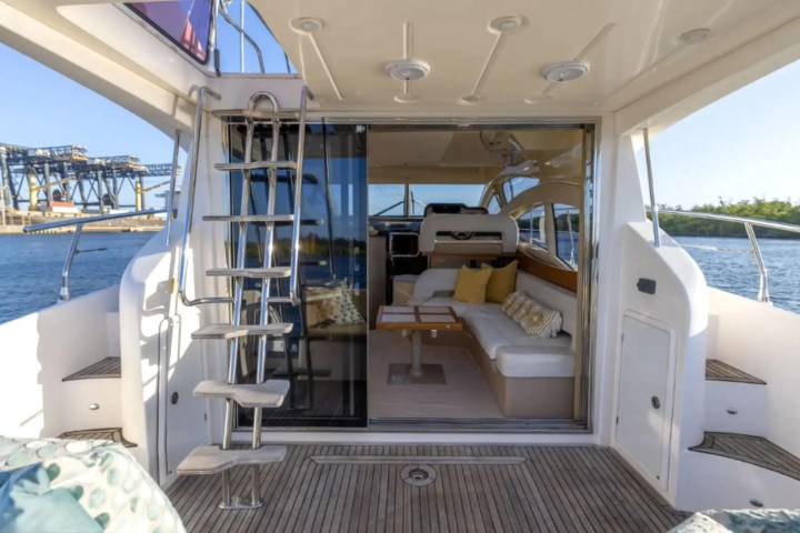 40' Azimut - Boat Rental in Tampa, Florida