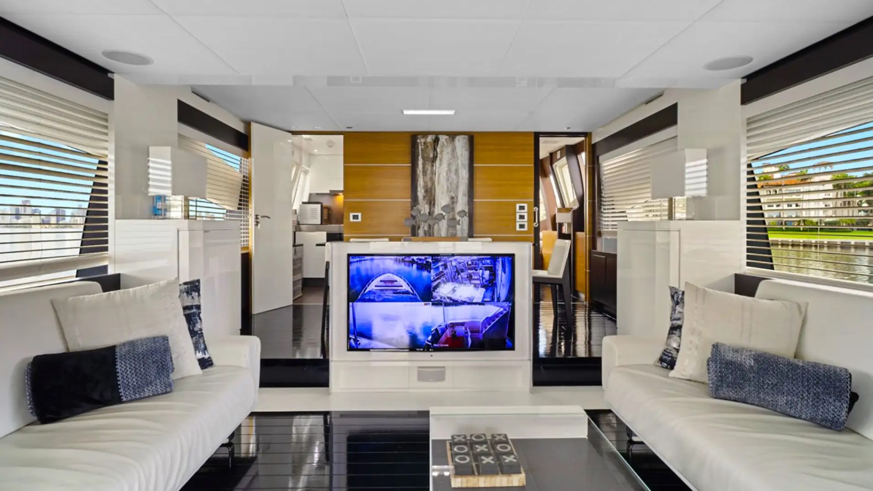 80' Astondoa - Yacht Rental in Fort Lauderdale, Florida