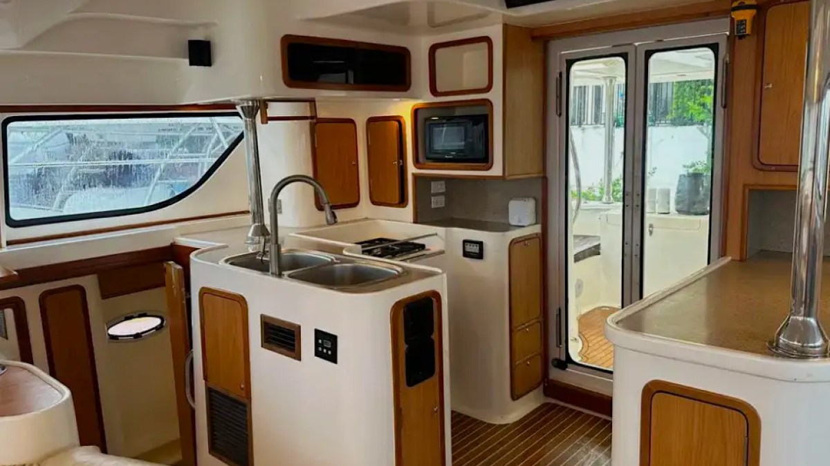Fully equipped galley on 52′ Africat Miami