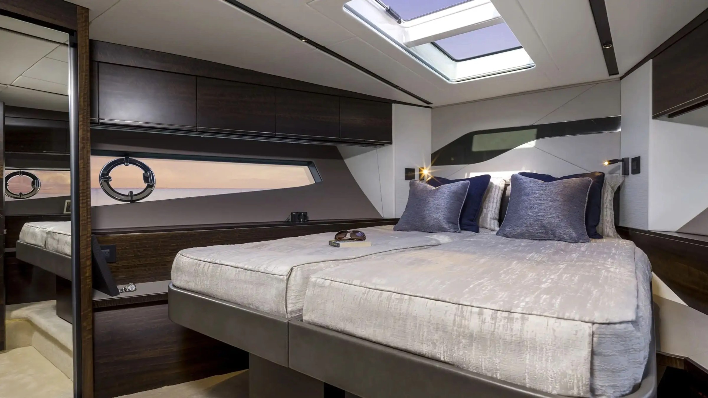 55' Predator - Yacht Rental in Dania Beach, Florida