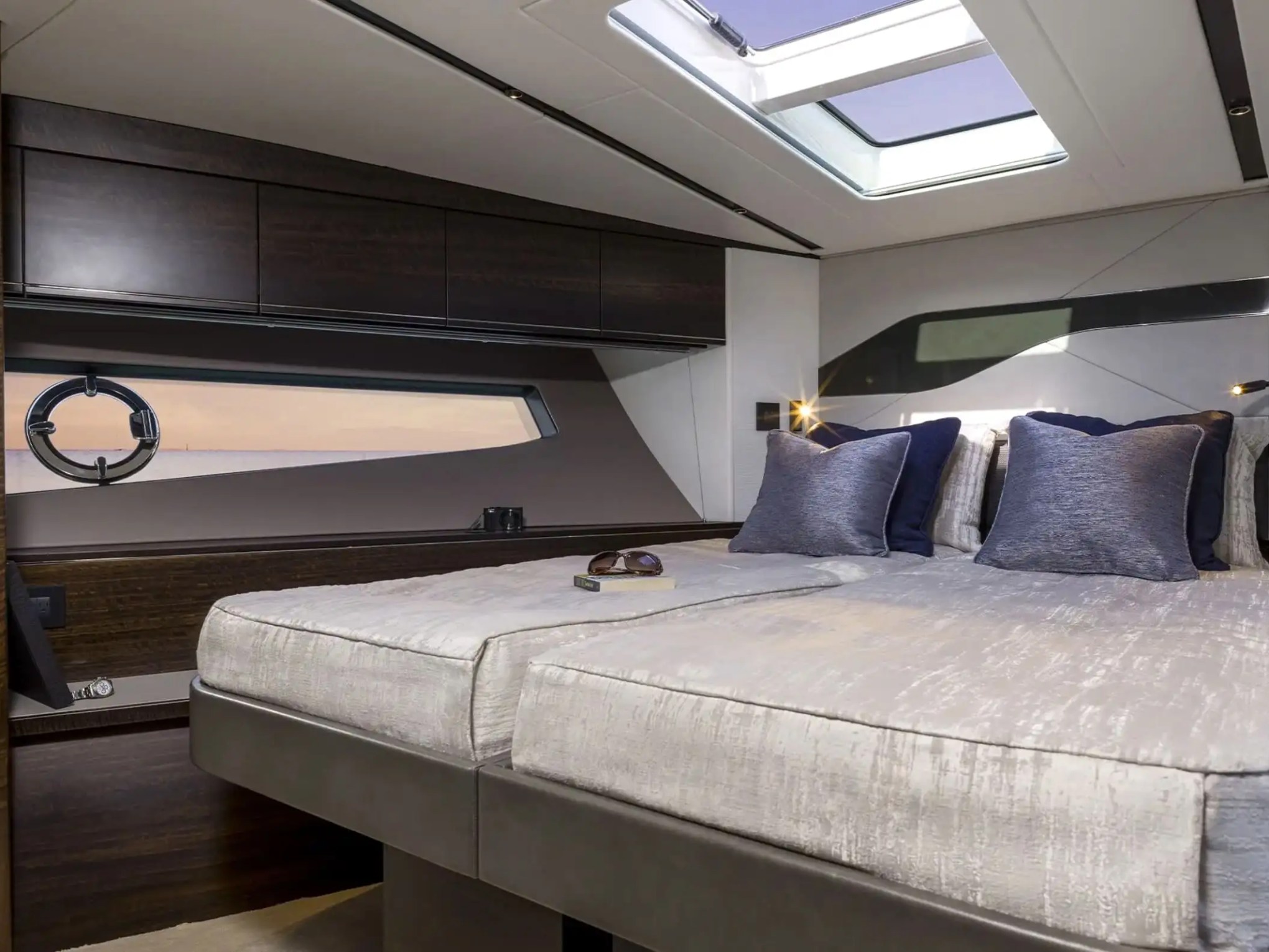 55' Predator - Yacht Rental in Dania Beach, Florida