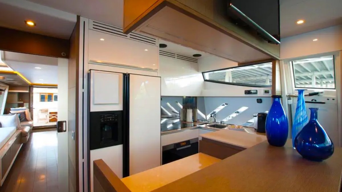 88' Ferretti - Yacht Rental in Fort Lauderdale, Florida