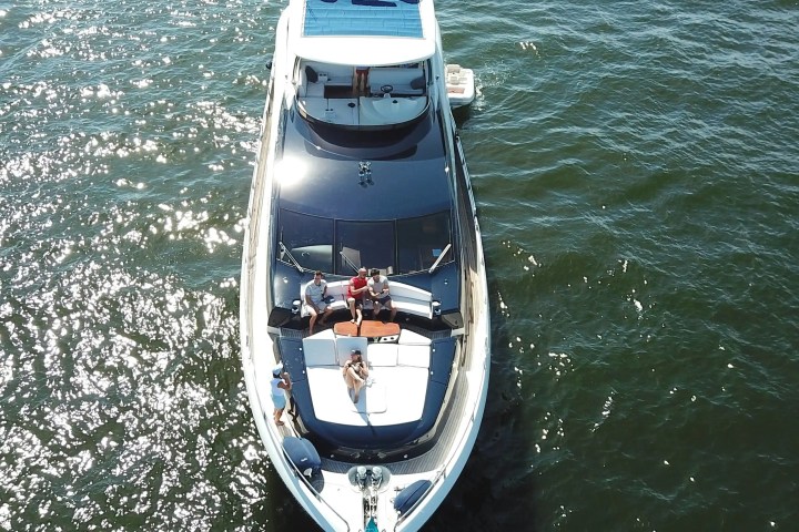 90' SunSeeker - Yacht Rental in Miami Beach, Florida