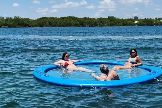 60' SeaRay - Yacht Rental in Fort Lauderdale, Florida