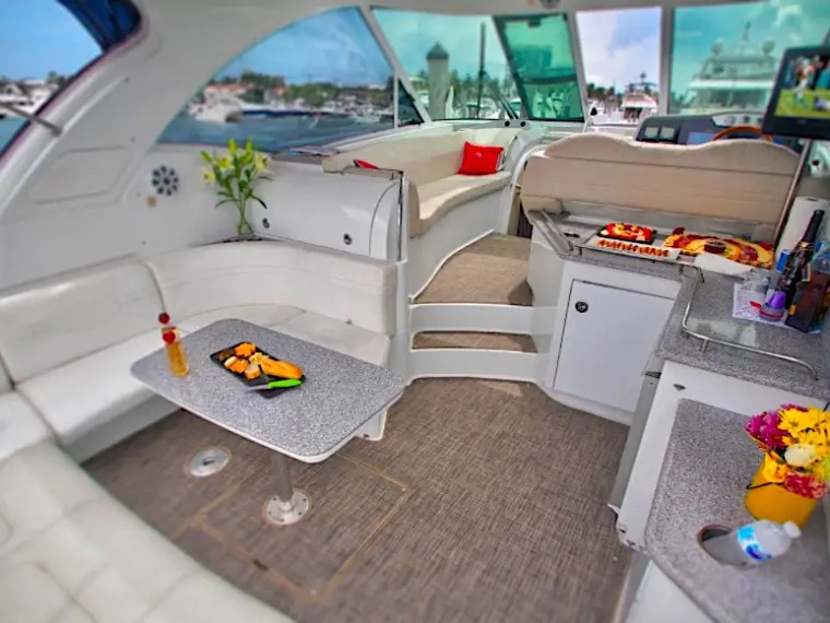 Aft lounge deck on 48′ Formula Miami