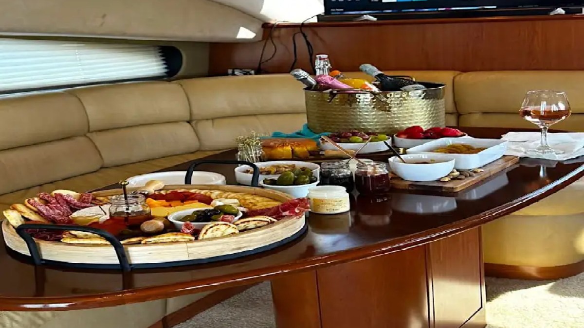 38' Silverton - Boat Rental in Saint Augustine, Florida