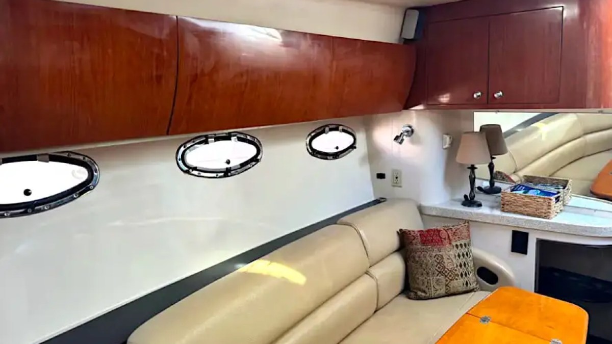 40' Regal - Boat Rental in Sarasota, Florida