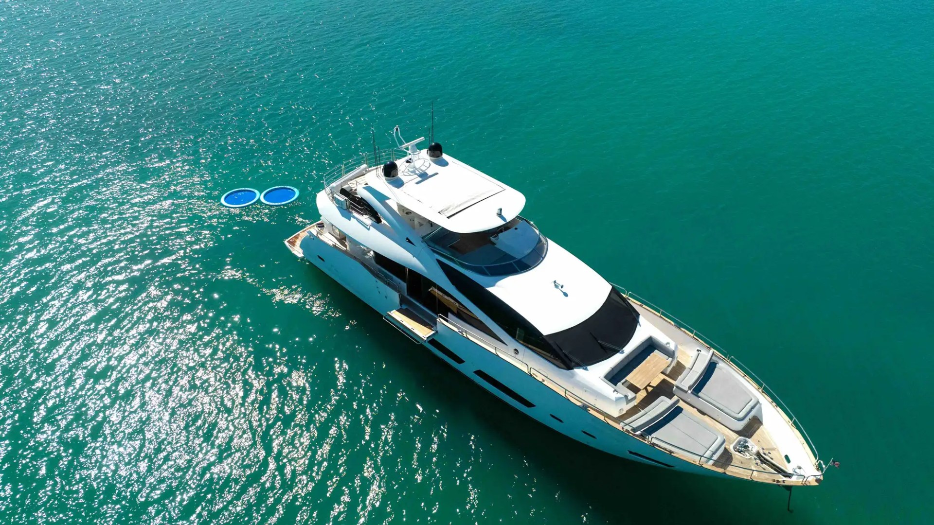96' Sunseeker - Yacht Rental in Miami Beach, Florida