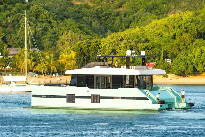 70' Sunreef- Yacht Rental in Miami Beach, Florida