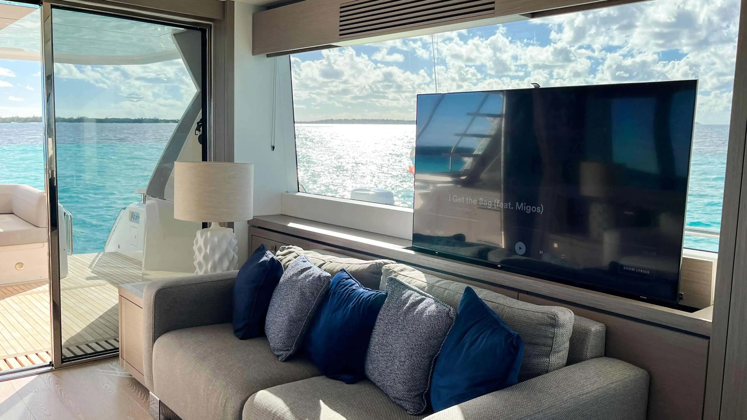 76′ Sunseeker side profile Nassau