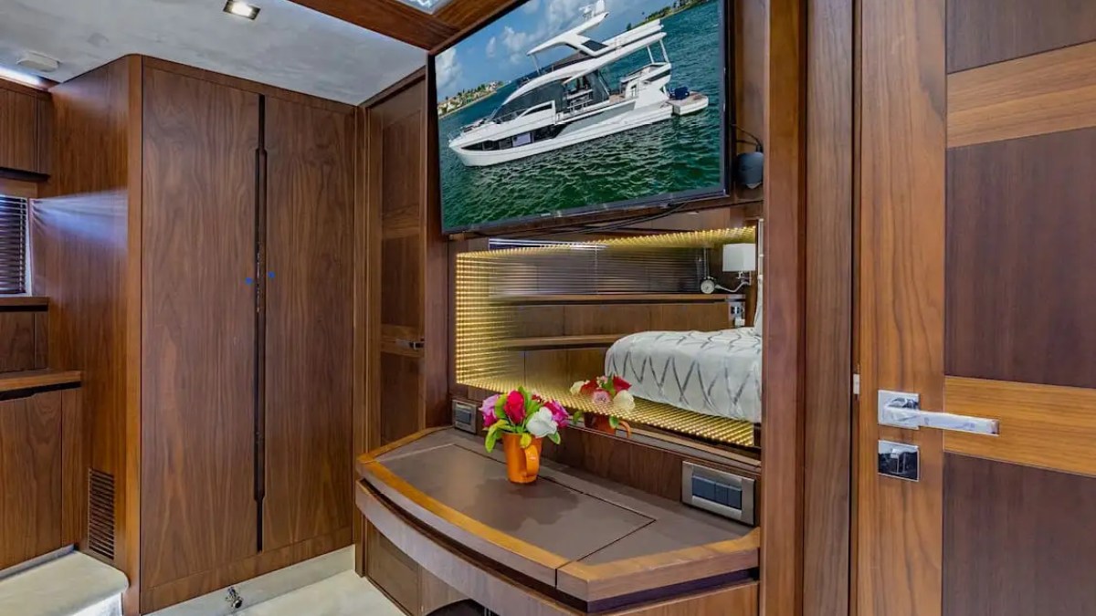 64' Galeon - Yacht Rental in Palm Beach, Florida