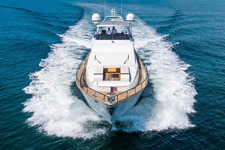 85′ Azimut formal dining area Miami – image 04