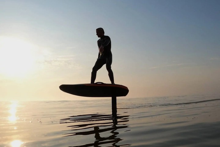 E-Foil SurfBoard - Water Toy Rental for Boats, Yachts & Special Events