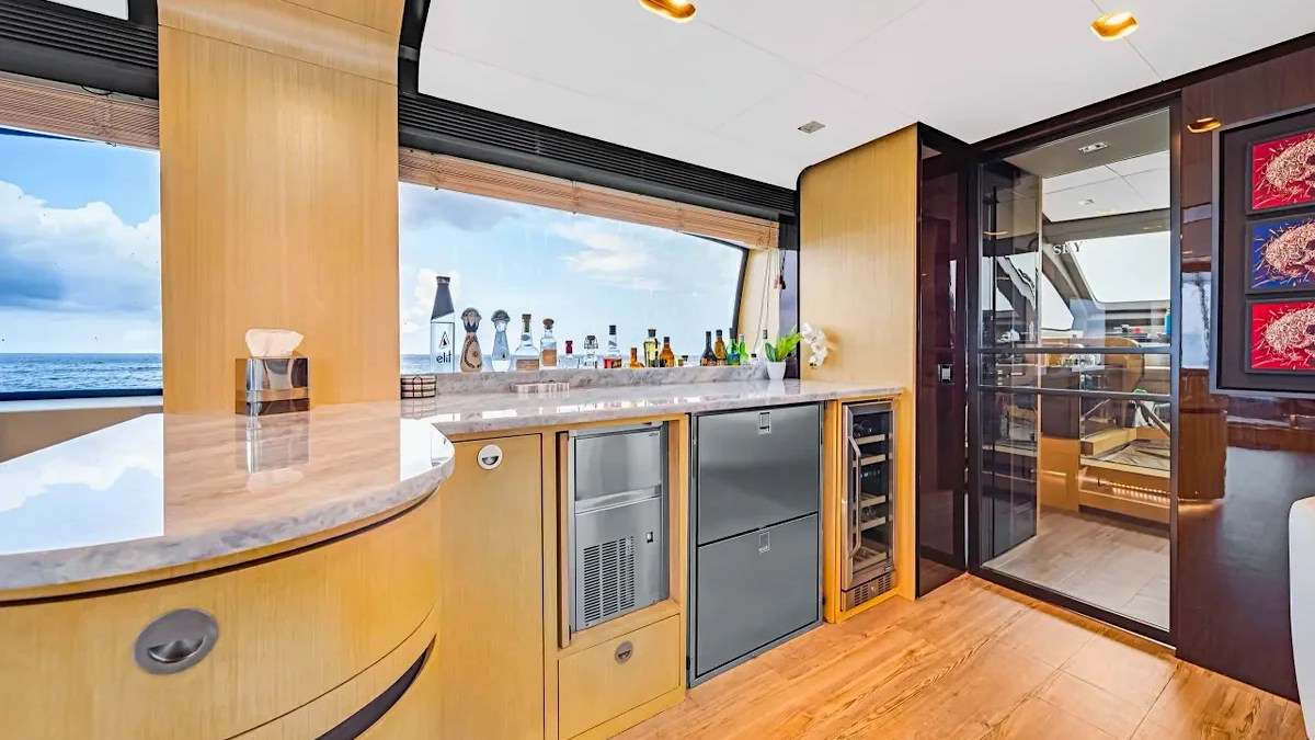 75' Prestige - Yacht Rental in Hollywood, Florida