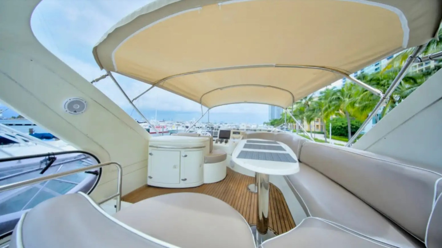 50' Azimut - Yacht Rental in Hollywood, Florida