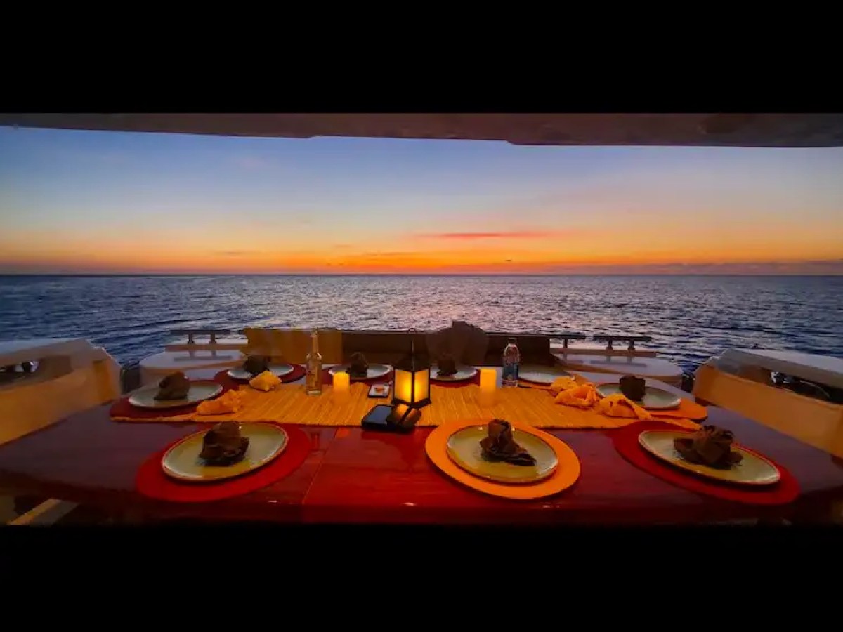 88' Ferretti - Yacht Rental in Fort Lauderdale, Florida