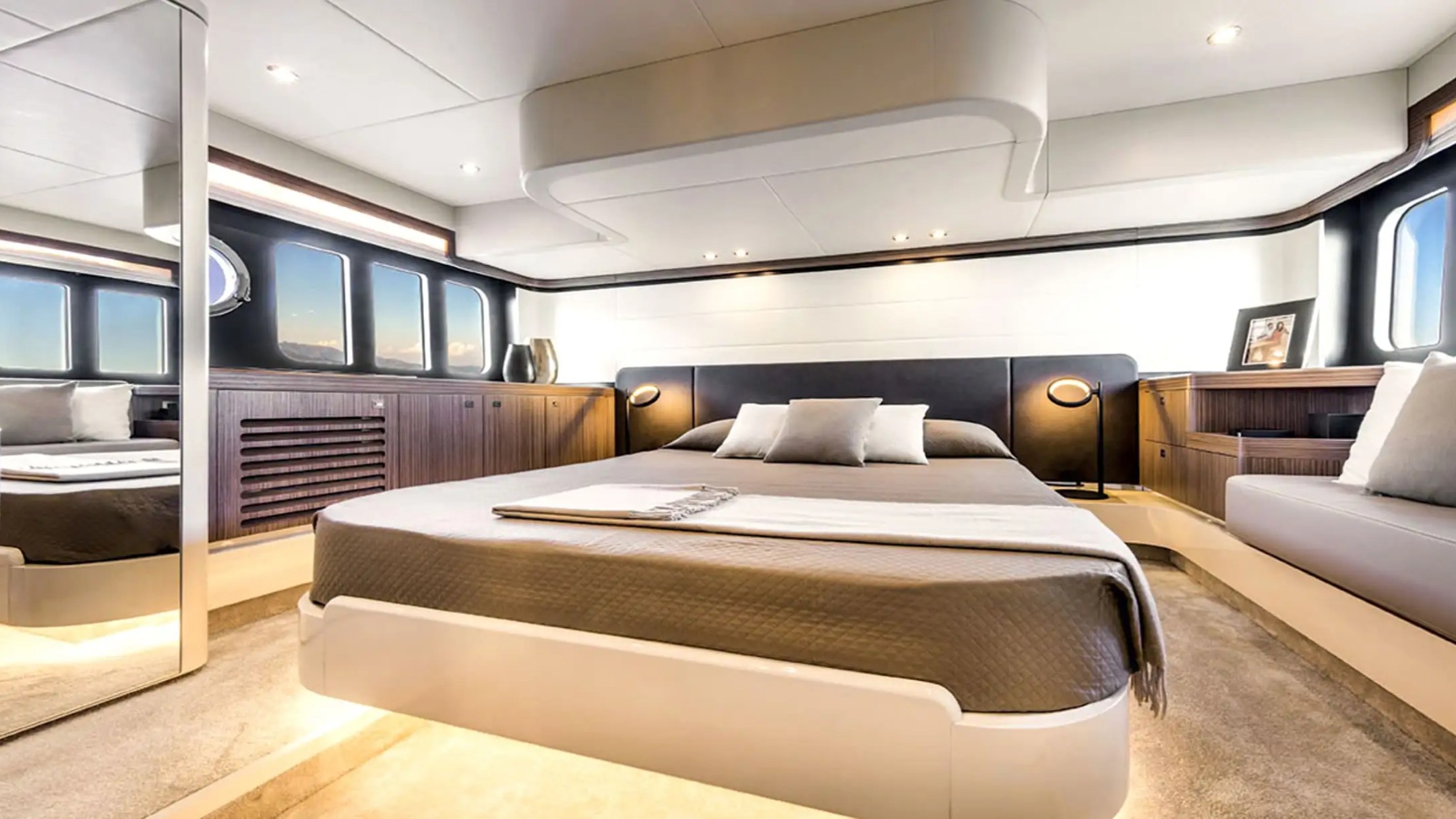 50' Absolute - Yacht Rental in Boca Raton, Florida