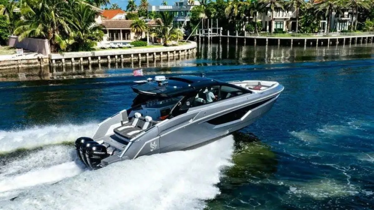 42' Cruisers - Boat Rental in Siesta Key, Florida