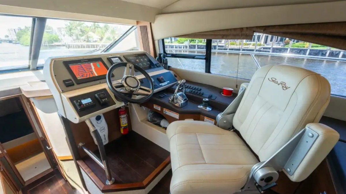 51' SeaRay - Yacht Rental in New Smyrna Beach, Florida