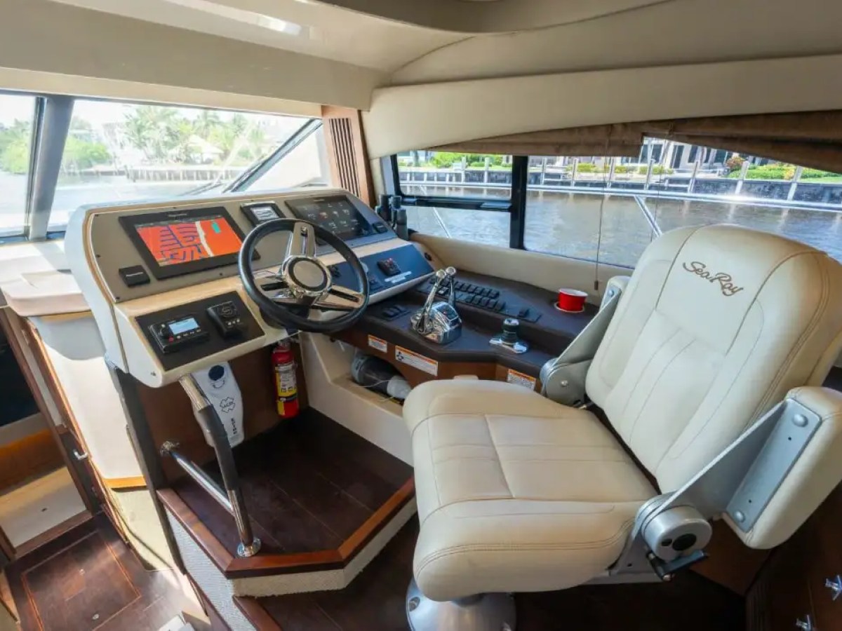 51' SeaRay - Yacht Rental in New Smyrna Beach, Florida