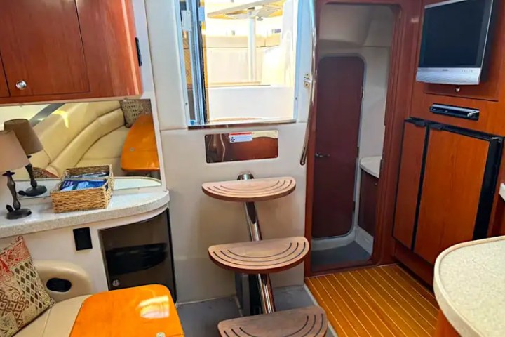 40' Regal - Boat Rental in Sarasota, Florida