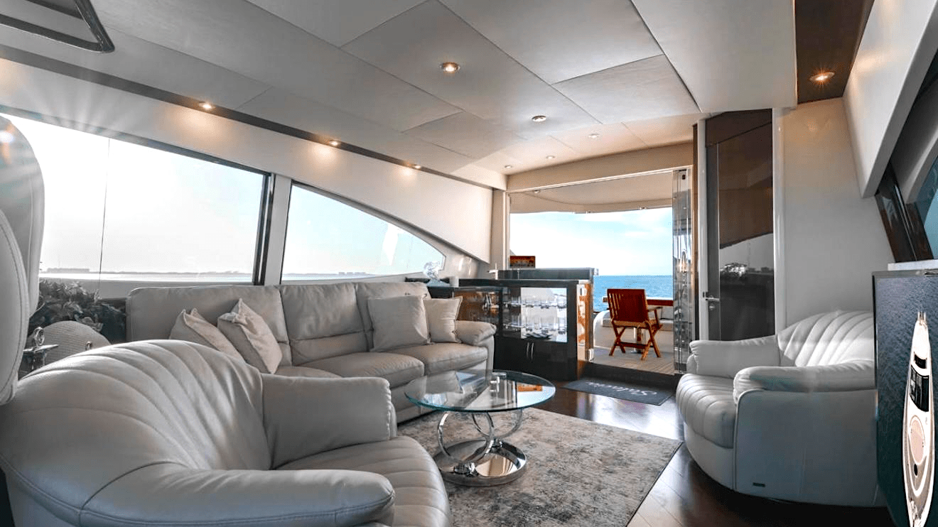 Salon wide-angle view on 80′ Lazzara Miami