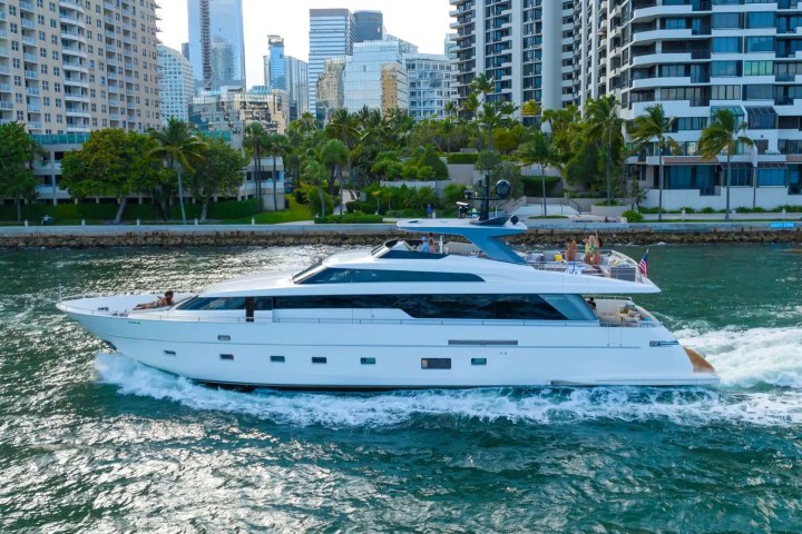 97' San Lorenzo - Yacht Rental in Miami Beach, Florida