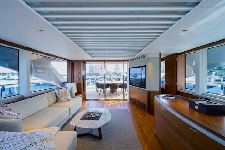 100' Princess - Yacht Rental in Miami, Florida