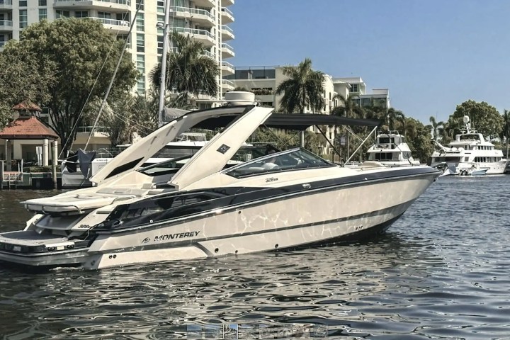 33' Monterrey - Boat Rental in Fort Lauderdale, Florida