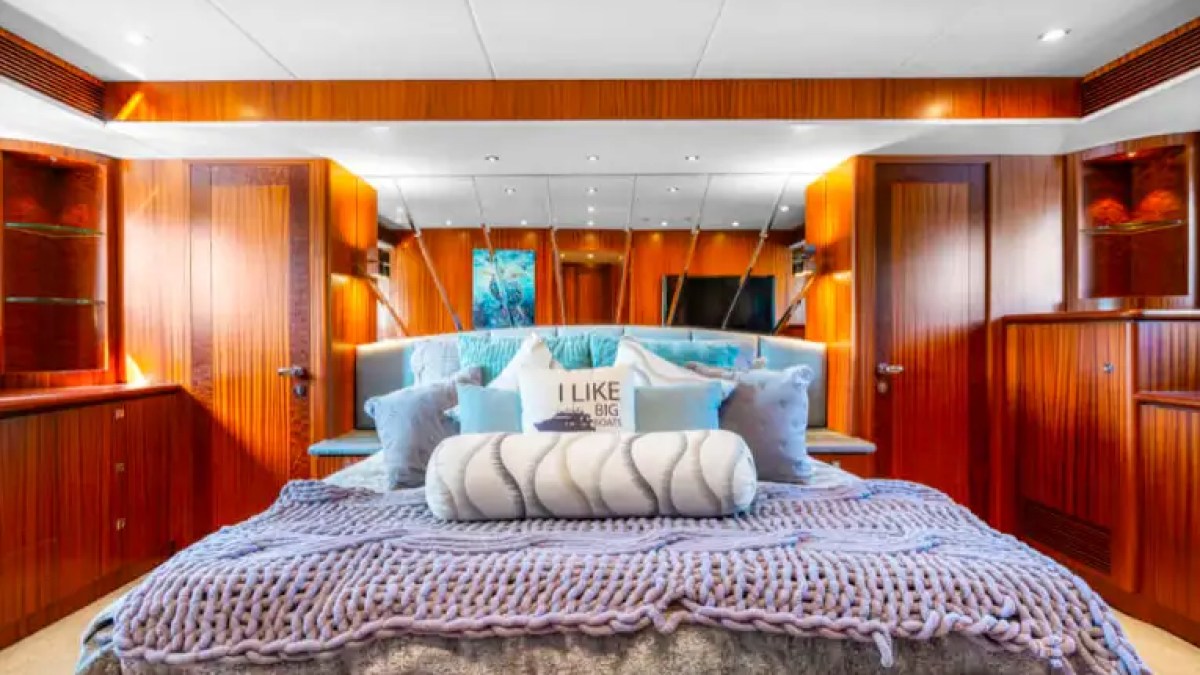 85' Horizon - Yacht Rental in Palm Beach, Florida