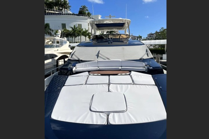 90' SunSeeker - Yacht Rental in Miami Beach, Florida