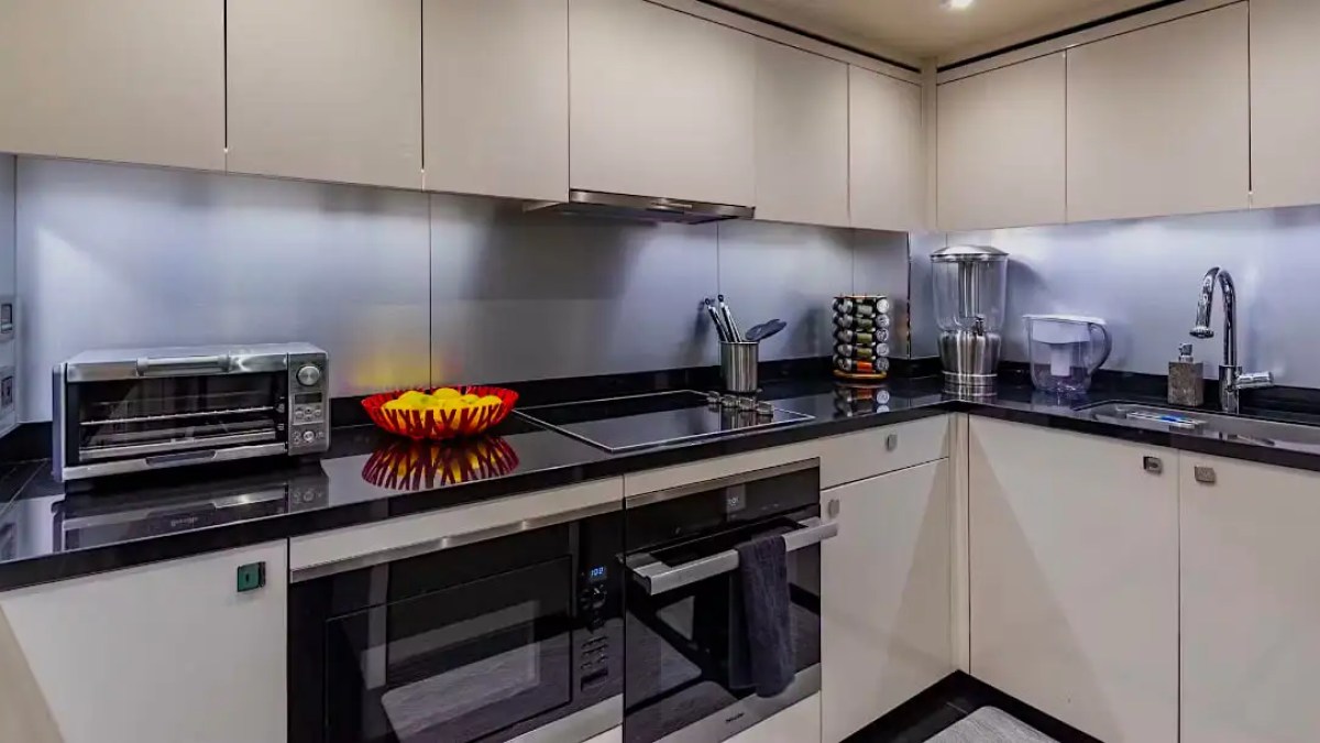 95' SunSeeker - Yacht Rental in Fort Lauderdale, Florida