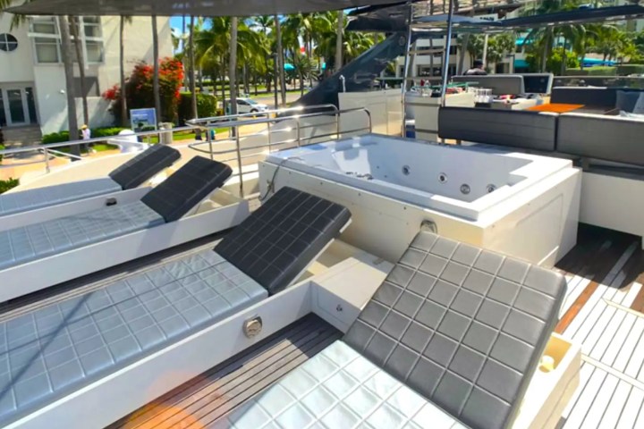 80' Astondoa - Yacht Rental in Fort Lauderdale, Florida