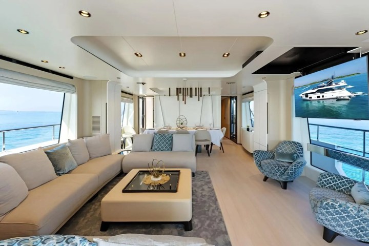 88′ Azimut water-toy deck Miami – image 07